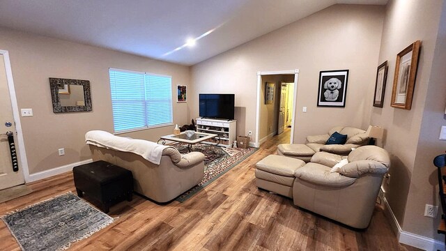 1092 Goldenrod Dr, Houghton Lake, MI 48629 - photo 7