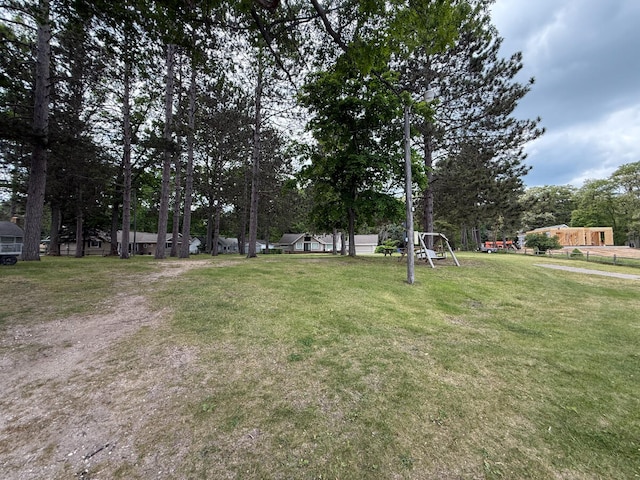 129 Ethel Dr, Roscommon, MI 48653 - view of yard