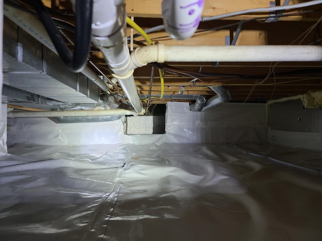 1514 Opal Lake Rd, Gaylord, MI 49735 - inside crawl space