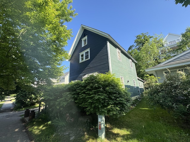 215 W Lake St, Petoskey, MI 49770 - view of property exterior