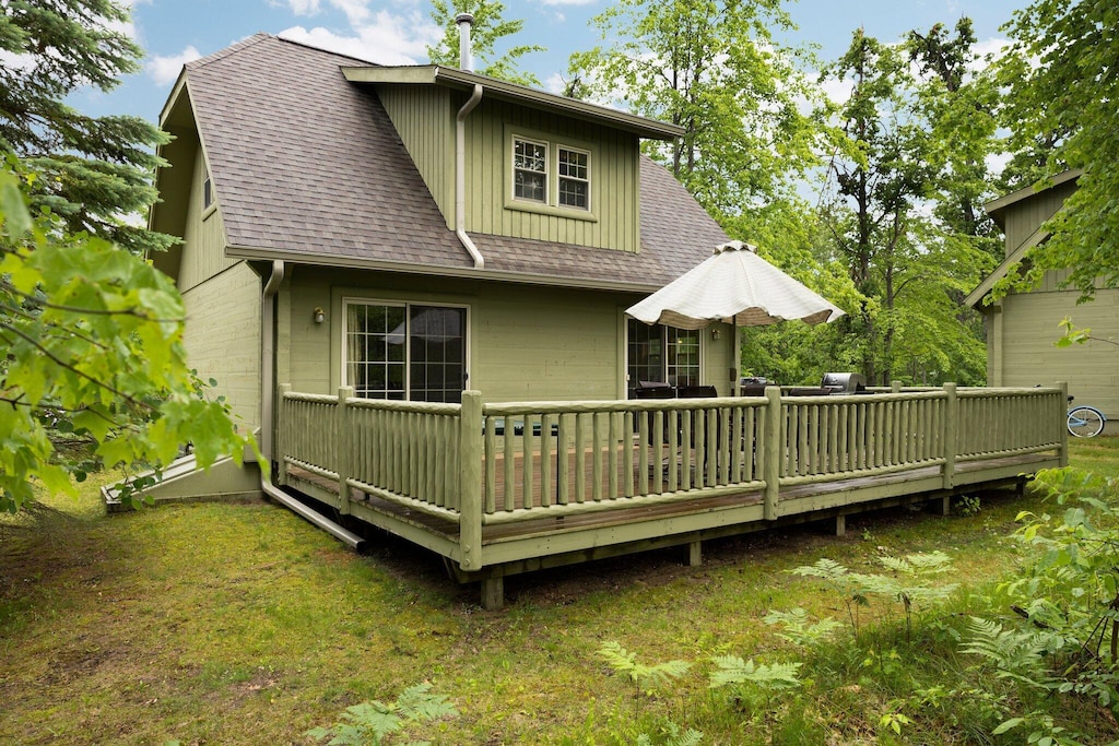 859 Golf Cottage Dr, Lewiston, MI 49756 - photo 1