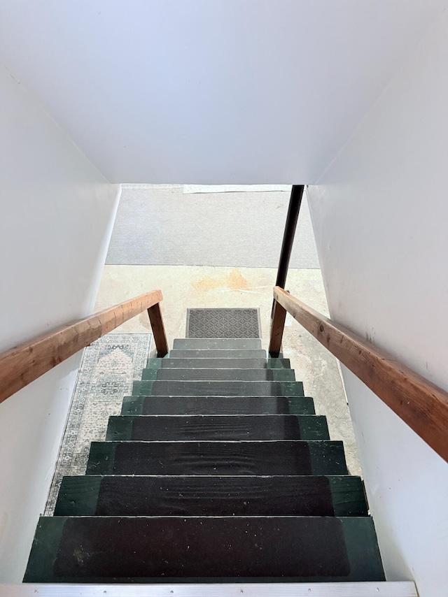 3628 Rau Rd, West Branch, MI 48661 - view of staircase