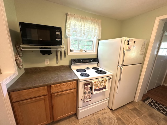 4910 Sleepy Hollow Ct, Roscommon, MI 48653 - photo 12
