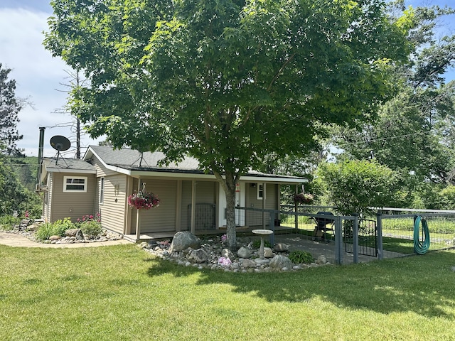 4910 Sleepy Hollow Ct, Roscommon, MI 48653 - photo 1
