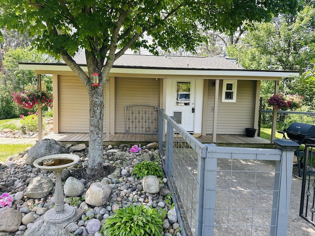 4910 Sleepy Hollow Ct, Roscommon, MI 48653 - photo 2