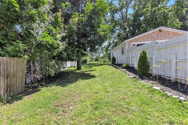 1124 E Mitchell St, Petoskey, MI 49770