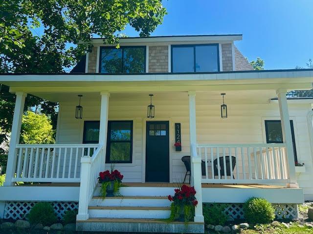 1124 E Mitchell St, Petoskey, MI 49770