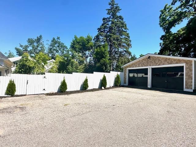 1124 E Mitchell St, Petoskey, MI 49770