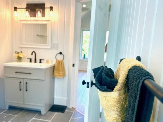 1124 E Mitchell St, Petoskey, MI 49770