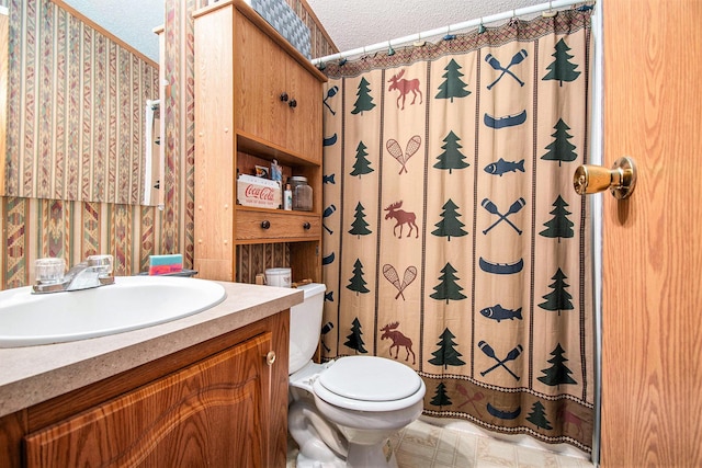 6691 Boone Ln, Vanderbilt, MI 49795 - bathroom featuring a textured ceiling, vanity, a shower with shower curtain, and wallpapered walls