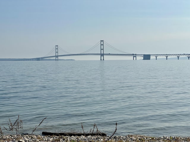 914 Lakeside Dr, Mackinaw City, MI 49701 - photo 2