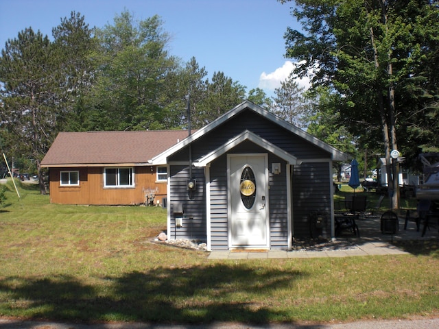 1604 E Houghton Lake Dr, Houghton Lake, MI 48629 - photo 2