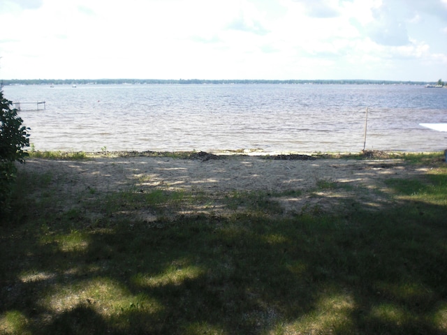 1604 E Houghton Lake Dr, Houghton Lake, MI 48629 - photo 7