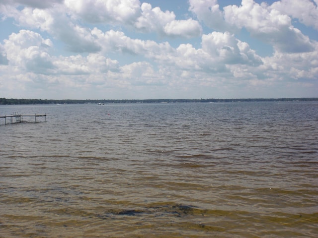 1604 E Houghton Lake Dr, Houghton Lake, MI 48629 - photo 9