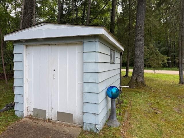 119 Ethel Dr, Roscommon, MI 48653 - view of shed