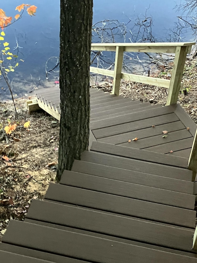 8 Arrowroot Trl, Gaylord, MI 49735