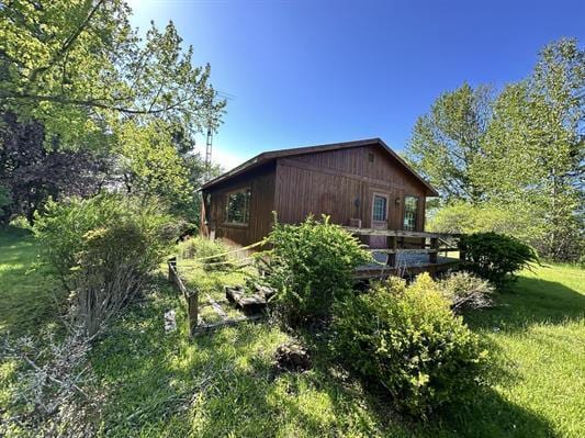 605 N Poor Farm Rd, Harrisville, MI 48740 - view of side of property