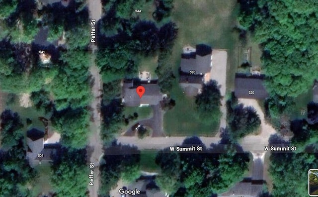 540 W Summit St, Harbor Springs, MI 49740 - photo 2