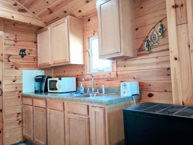 6344 W Houghton Lake Dr, Houghton Lake, MI 48629 - photo 9