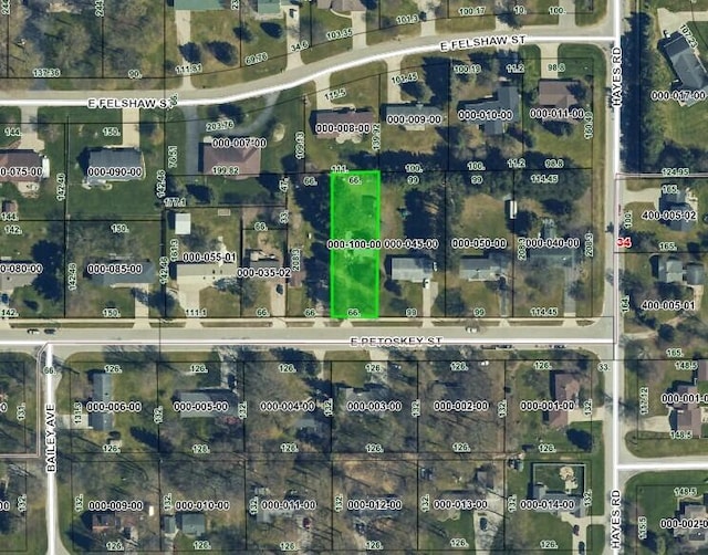 559 E Petoskey St, Gaylord, MI 49735 - photo 1