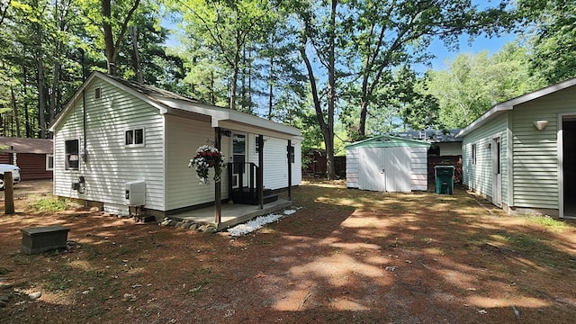 212 Sweet Plum Ave, Prudenville, MI 48651 - photo 2