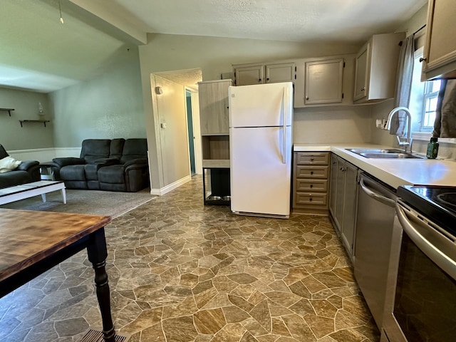 1030 Randolph St, Cheboygan, MI 49721 - photo 4