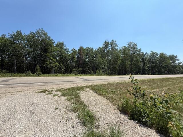 3218 S Harrison Rd, Houghton Lake, MI 48629 - photo 6