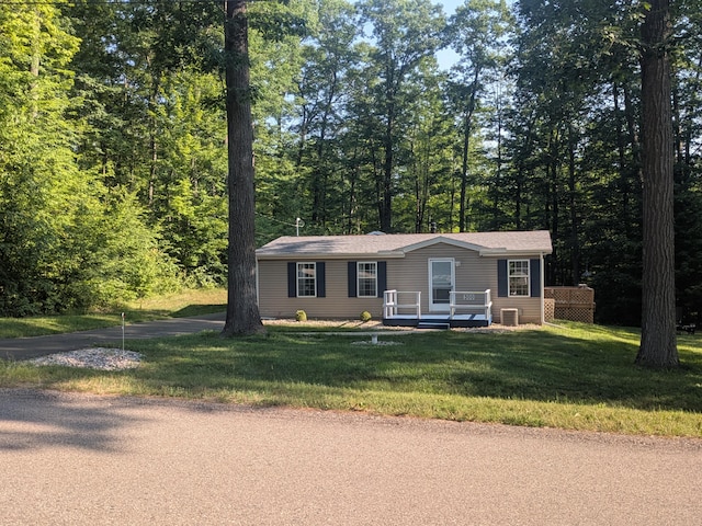 300 Kirkshire Ave, Roscommon, MI 48653 - photo 1