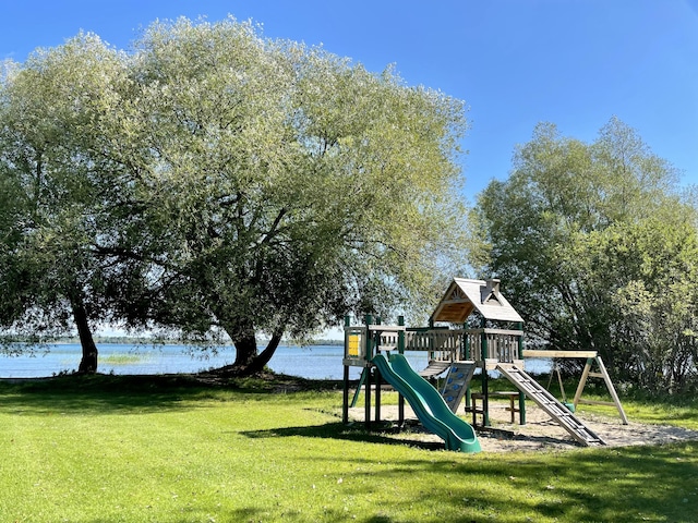 162 Boat Club Dr, Cheboygan, MI 49721 - photo 11