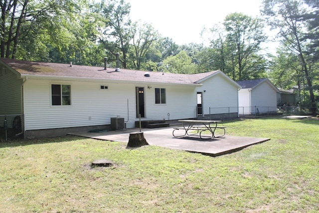 992 Springwood Dr, Prudenville, MI 48651 - photo 2