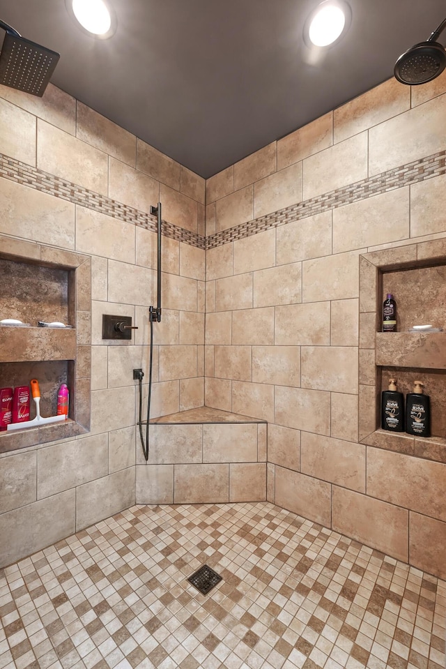 895 E Houghton Lake Dr, Houghton Lake, MI 48629 - photo 32