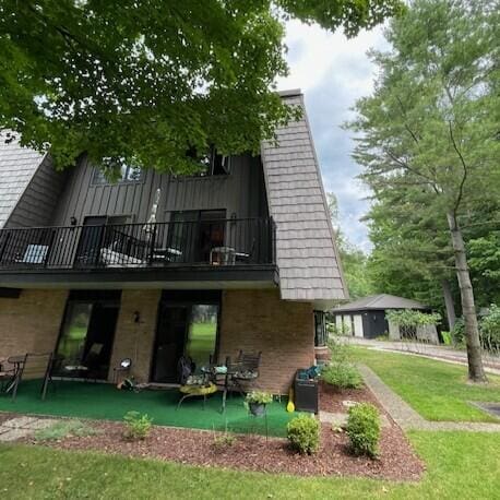 126 Flag Point Dr, Roscommon, MI 48653 - photo 1