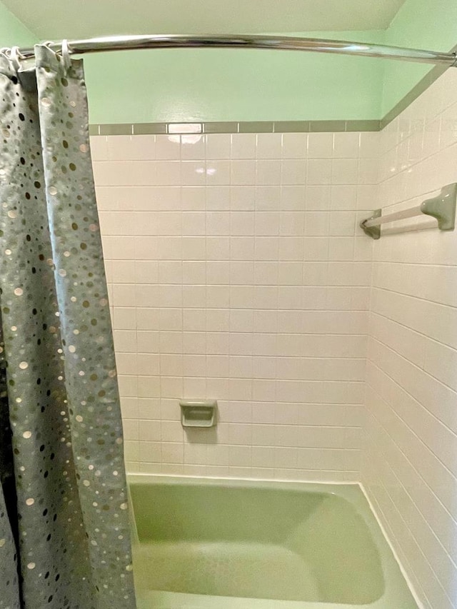 3250 Colona St, Chincoteague, VA 23336 - full bathroom with shower / bath combo