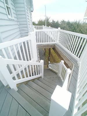 6541 Broadwater Cir, Oyster, VA 23310 - photo 9