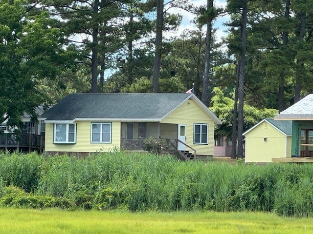 view of single story home