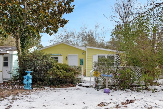 view of front of property