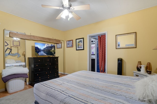 bedroom featuring ceiling fan