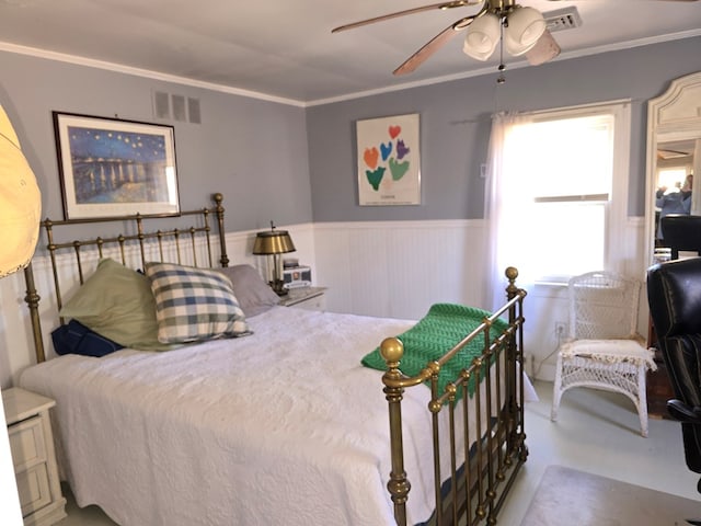 bedroom with crown molding and ceiling fan