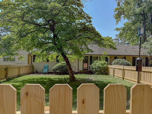 35197 Hillsborough Dr, Belle Haven, VA 23306 - view of yard with entry steps