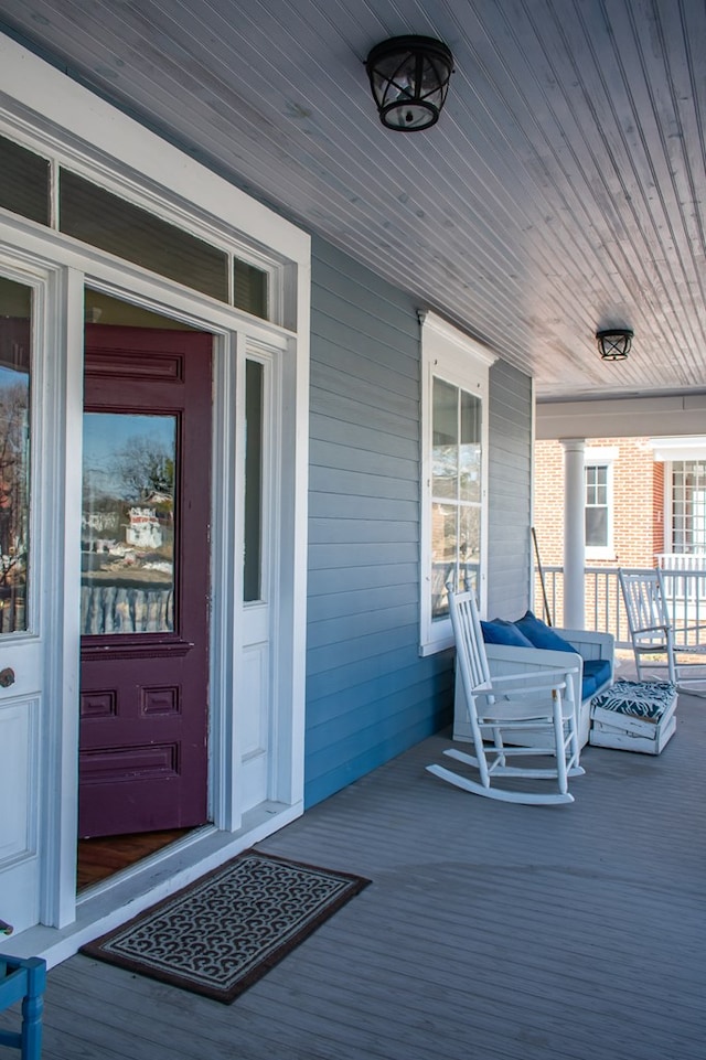 property entrance with a porch