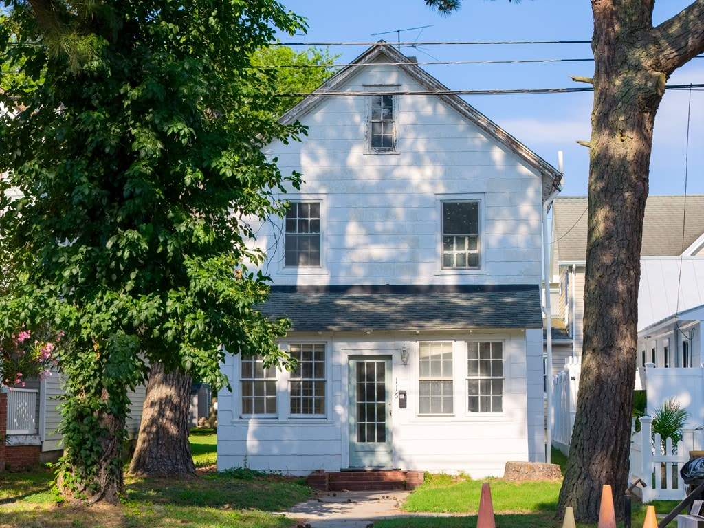 116 Pine St, Cape Charles, VA 23310 - photo 2