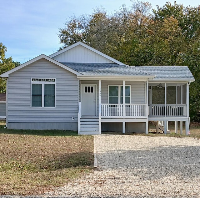 view of front facade with a porch