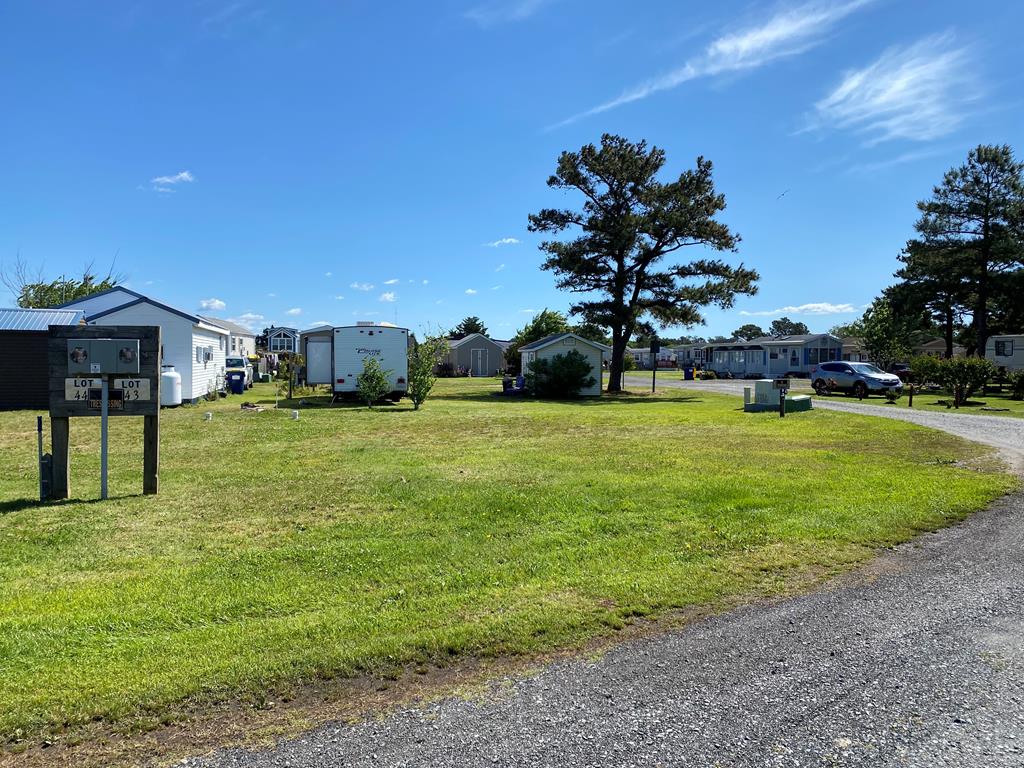 8280 Bay St Unit 43, Chincoteague, VA 23336 - photo 2