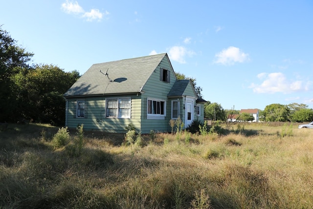 view of home's exterior