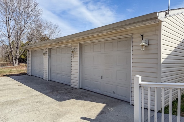 view of detached garage