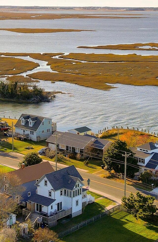 bird's eye view featuring a water view