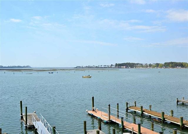 dock area featuring a water view