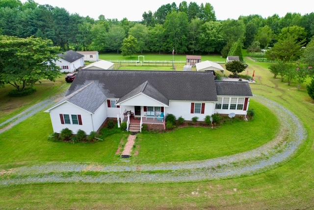 16223 Country Club Rd, Melfa, VA 23410 - photo 1