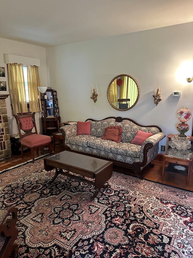 3533 Ridge Rd, Chincoteague, VA 23336 - view of living area