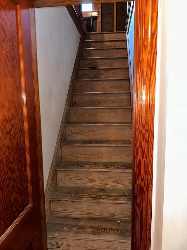 3533 Ridge Rd, Chincoteague, VA 23336 - view of stairs